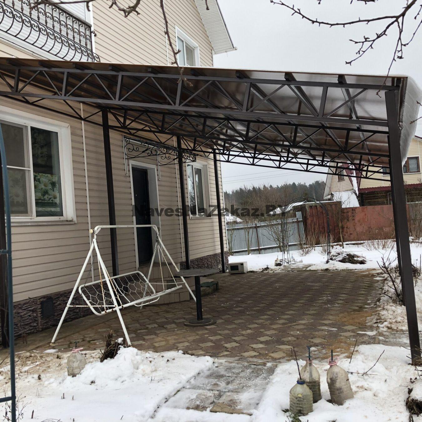 Навес односкатный перед домом 4 на 8 по лучшей цене Навес односкатный перед домом 4 на 8