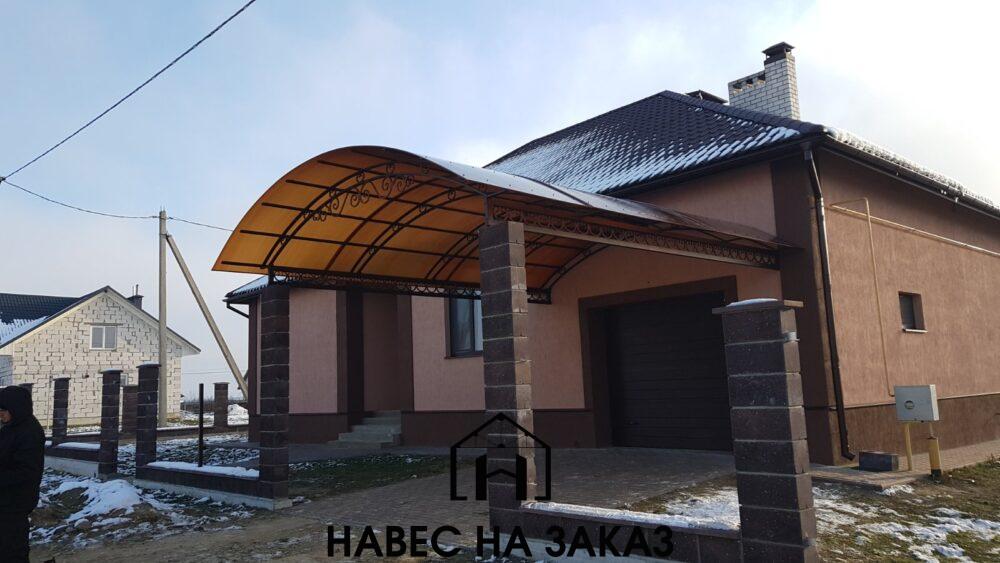 Арочный навес перед гаражом 4 на 6 м по лучшей цене Арочный навес перед гаражом 4 на 6 м