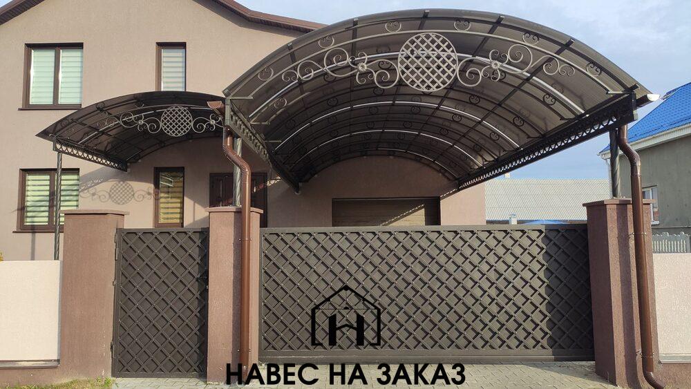 Навес из поликарбоната перед гаражом 7 на 10 по лучшей цене Навес из поликарбоната перед гаражом 7 на 10