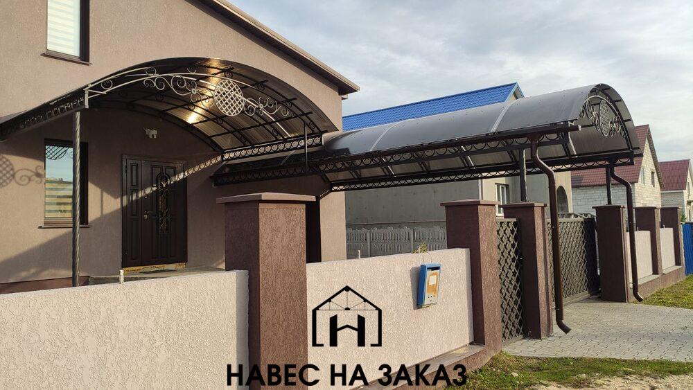 Навес из поликарбоната перед гаражом 7 на 10 по лучшей цене Навес из поликарбоната перед гаражом 7 на 10